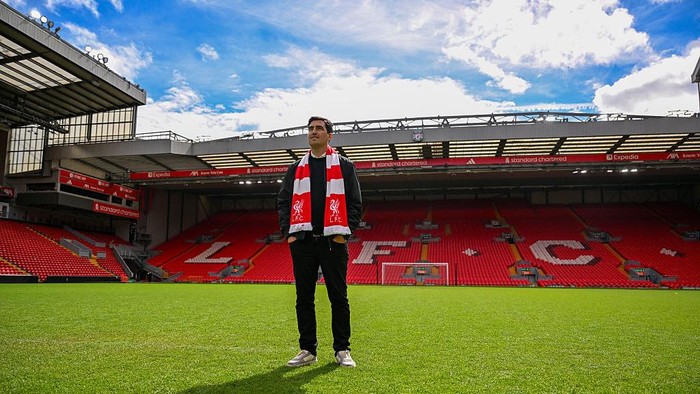 Tak Usah Buang Waktu, Iraola! Liverpool Diminta Langsung Tancap Gas Kejar Gelar